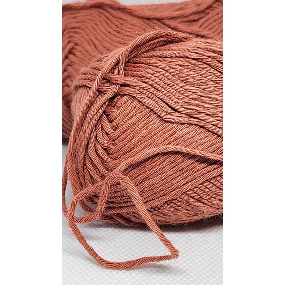 Lot of 2 Burgundy Drops Cotton Light Yarn – 50% Cotton/50% Polyester, 50g, 105m - Picture 3 of 5